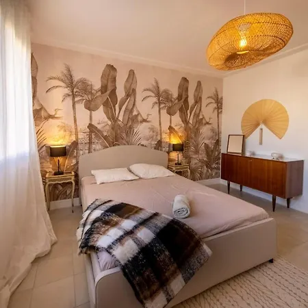 アパート 06b - Beautiful With Terrace Sea View ロクブリュヌ＝カップ＝マルタン