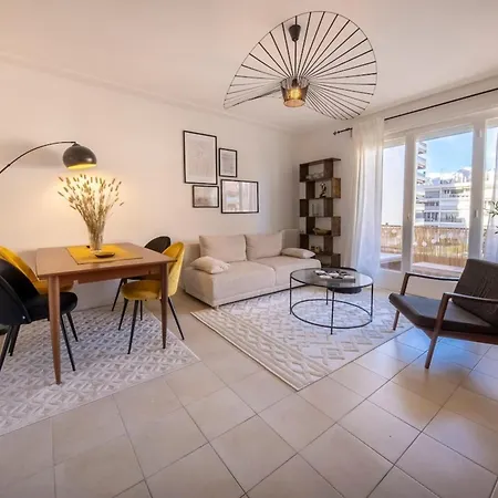 06b - Beautiful With Terrace Sea View * ロクブリュヌ＝カップ＝マルタン