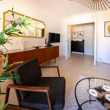 アパート 06b - Beautiful With Terrace Sea View ロクブリュヌ＝カップ＝マルタン