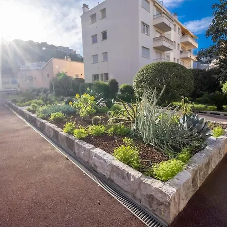 06b - Beautiful With Terrace Sea View * ロクブリュヌ＝カップ＝マルタン